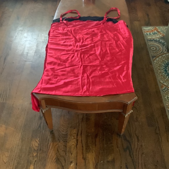 Red Nightgown with Black Lace - Picture 5 of 9